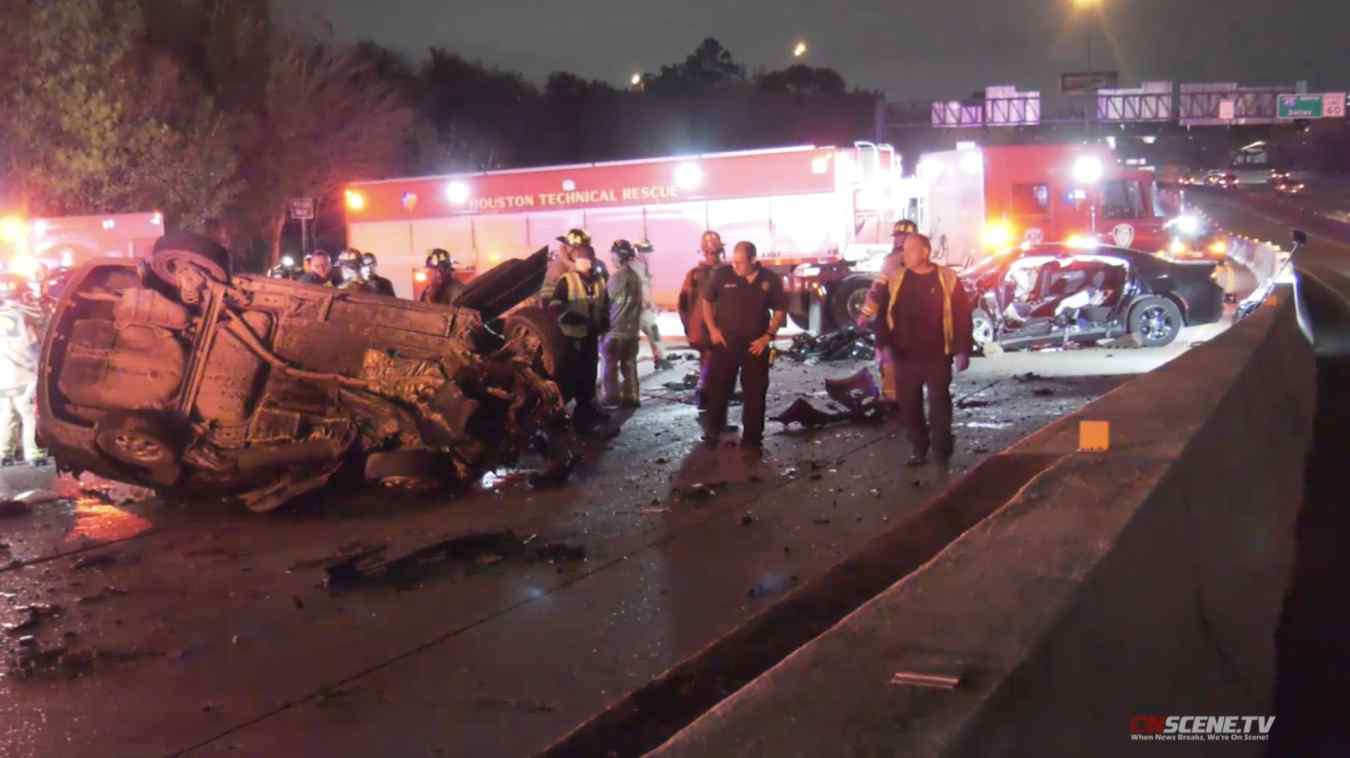 2 Killed by Wrong Way Driver in Houston Freeway Crash [VIDEO]