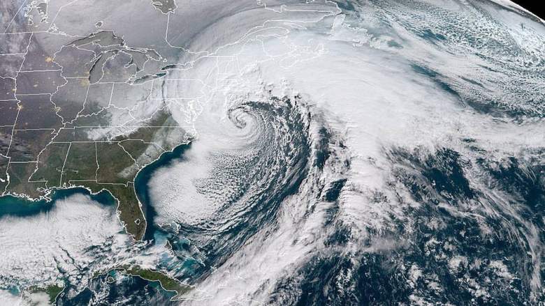 what is a bomb cyclone