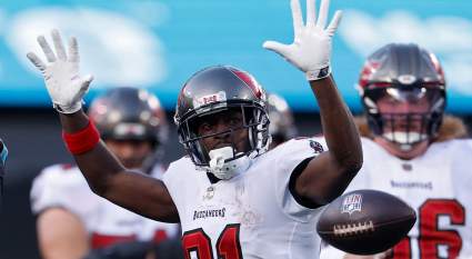 Insider Explains Likely Catalyst in Antonio Brown Release