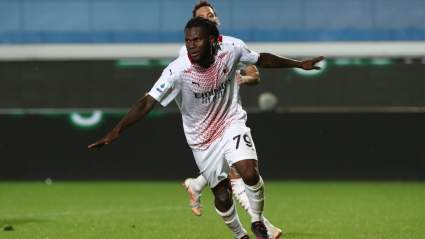 Barcelona in Talks To Sign Two Free Agents: Report