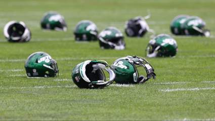 Reactions Pour in After Death of Jets Legend, NFL Hall of Famer