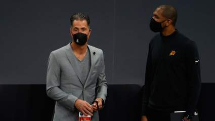 Lakers Trade Newly Acquired Guard to Knicks in 3-Team Deal: Report