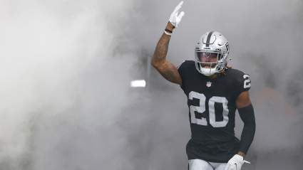 Controversial Ex-Raiders 1st Round Pick Signs With AFC West Rival