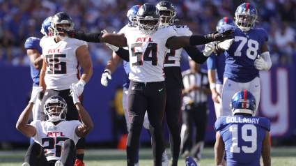 NFL’s Leading Tackler Wants to Return to the Falcons in 2022