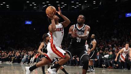 Warriors Considering 4-Time All-Star as Target in NBA Buyout Market