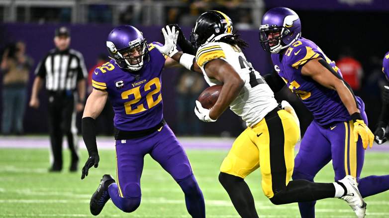 Vikings safety Harrison Smith signs four-year extension worth up