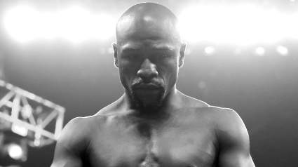 Floyd Mayweather Hints at 2022 Boxing Return & Opponent: Report
