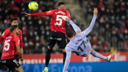 Barcelona’s De Jong Almost Scores Goal of the Season [WATCH]