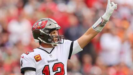 Tom Brady Breaks Silence on Retirement Reports