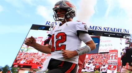 Bruce Arians Tells Tom Brady Big Secret During Bucs-Panthers Game