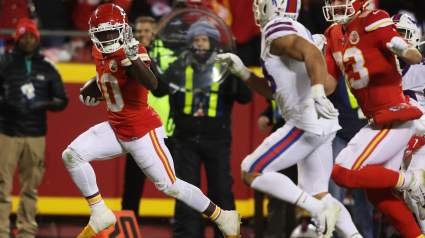 Refs Under Fire for Missing Tyreek Hill’s ‘Blatant’ Taunt Against Bills