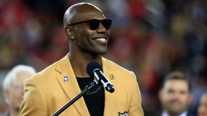 Terrell Owens Trolls Ex-Cowboys Defender Over Legendary 49ers Moment