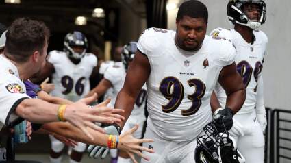 Pro Bowl Pass Rusher Recruiting Ravens’ Calais Campbell to the ‘Dark Side’