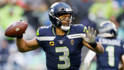 New Mock Draft Sends Seahawks First-Round QB, Second-Round Pick After Trade