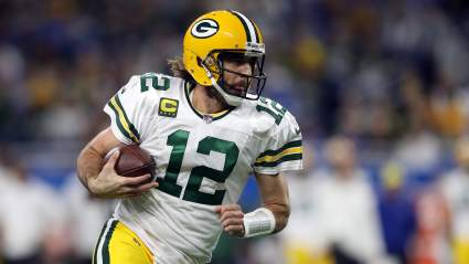 Trade Proposal Deals Packers Rodgers for 2 First Rounders, Pro Bowl QB