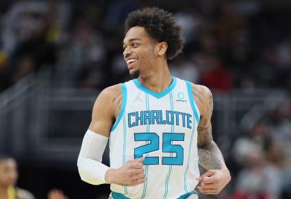 Blockbuster 3-Team Trade Proposal Lands Bulls Much-Needed Stretch 4