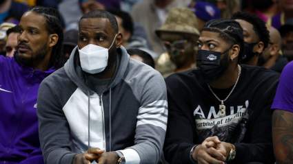 Lakers’ LeBron James Won’t Use Controversial Knee Procedure: Report