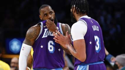 Lakers Urged to Trade Anthony Davis to Salvage Future