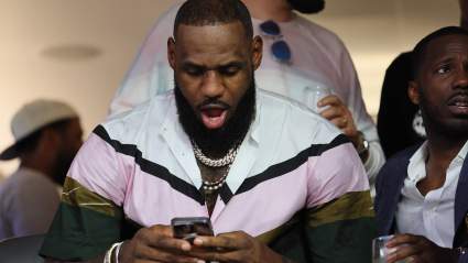 Shirtless Photo of Lakers Star LeBron James Inspires Viral Reaction