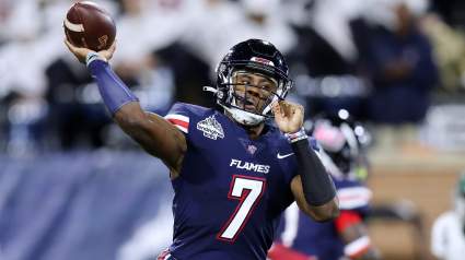 Broncos Met With 2 Top QB Prospects at the Senior Bowl: Report