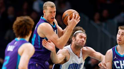 Warriors Could Add Veteran 7-Footer on Buyout Market: Analyst