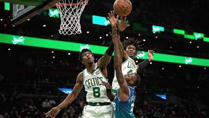 Celtics Land Combo Guard from Spurs, Unload 4 Players in Multiple Trades: Report
