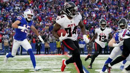 6-Time All-Pro Free Agent Drops Hint About Joining Bills Next Season