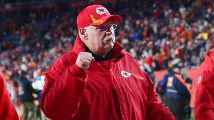Chiefs Bringing Back Former Playoff Hero on 1-Year Deal: Report