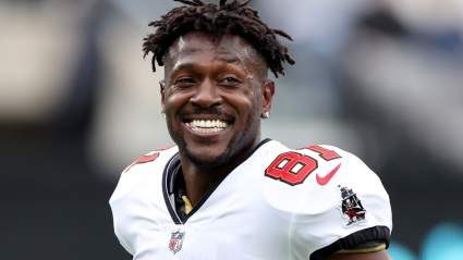 Ex-Buc Antonio Brown Makes Viral Pitch to Sign With New Team