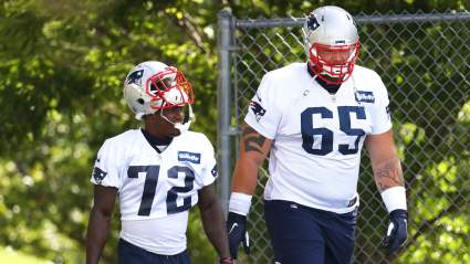 Broncos Sign Former Packers Guard: Report