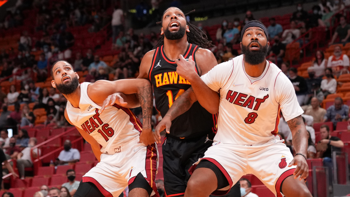 Report: Miami Heat signing forward Caleb Martin to 2-way deal