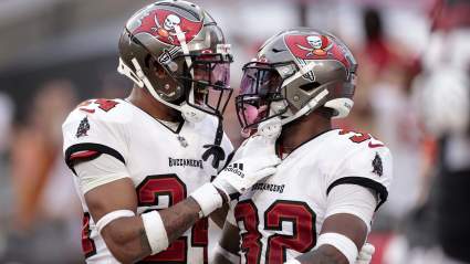 Bucs Starter Sends Message After Re-Signing