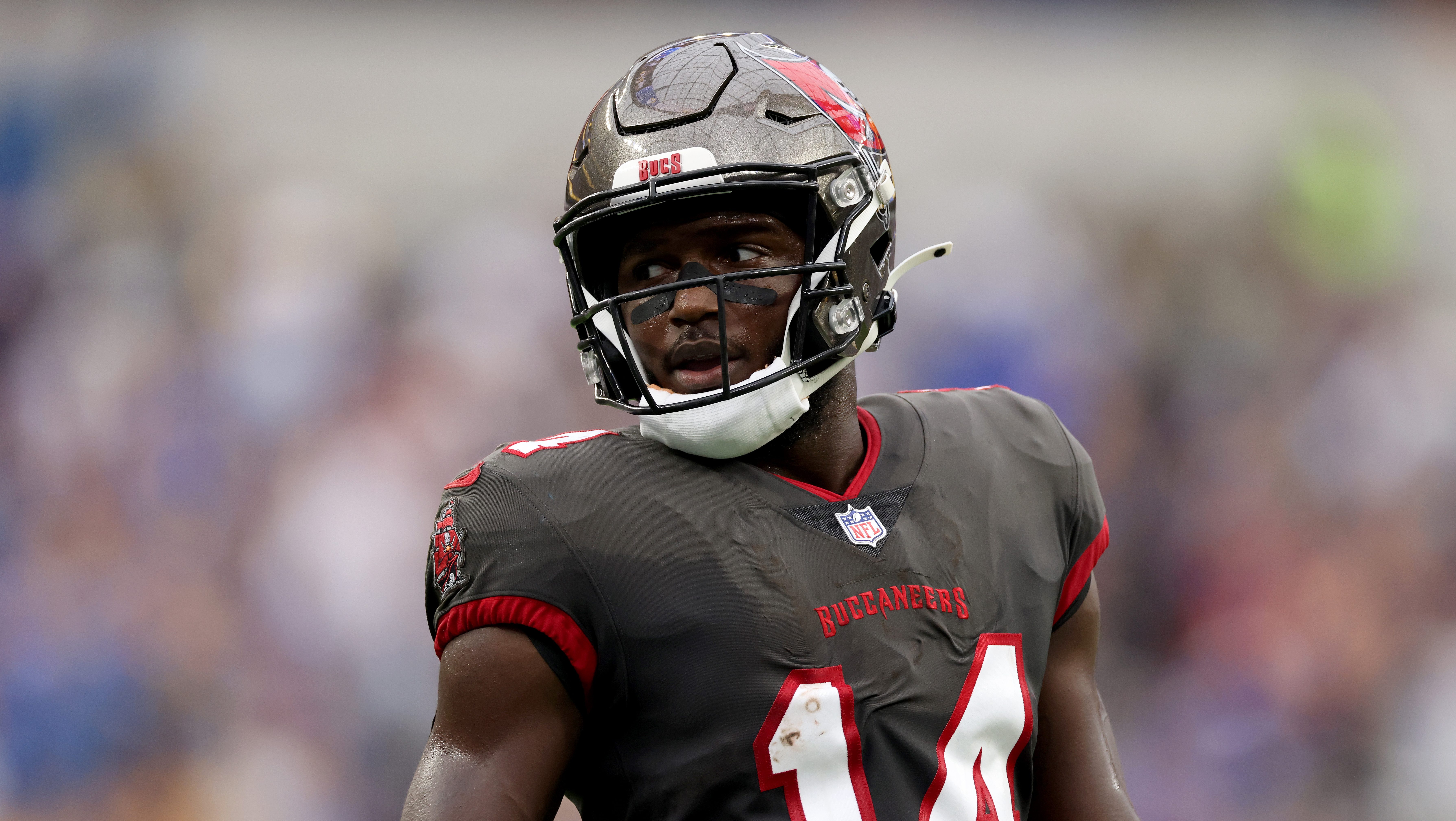 December 10, 2017 - Tampa Bay Buccaneers wide receiver Chris Godwin (12)  before the game between the