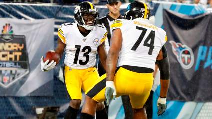 Ex-Steelers Lineman Caps ‘Unusual Week’ by Signing with Buccaneers: Report