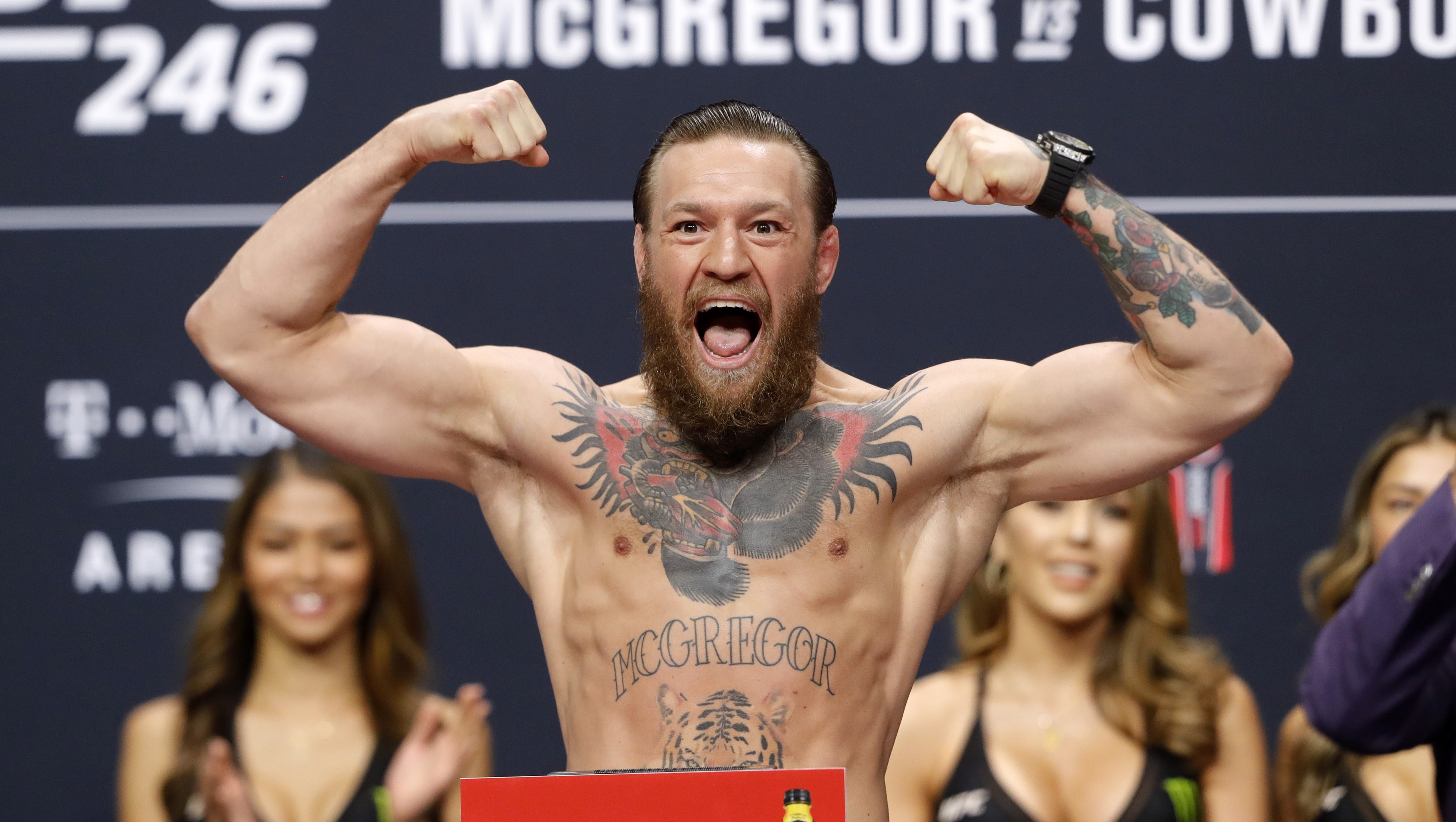1,013 Conor Mcgregor Pose Ufc Stock Photos, High-Res Pictures, and Images -  Getty Images