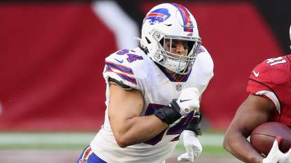 Bills LB Sends Emotional Tweet Following A.J. Klein’s Release