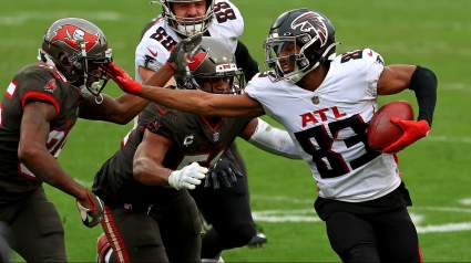 Former Falcons WR Joins Tom Brady, Division Rival