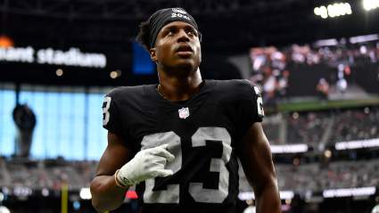 Raiders’ Kenyan Drake Puts AFC West on Notice With Stern Statement
