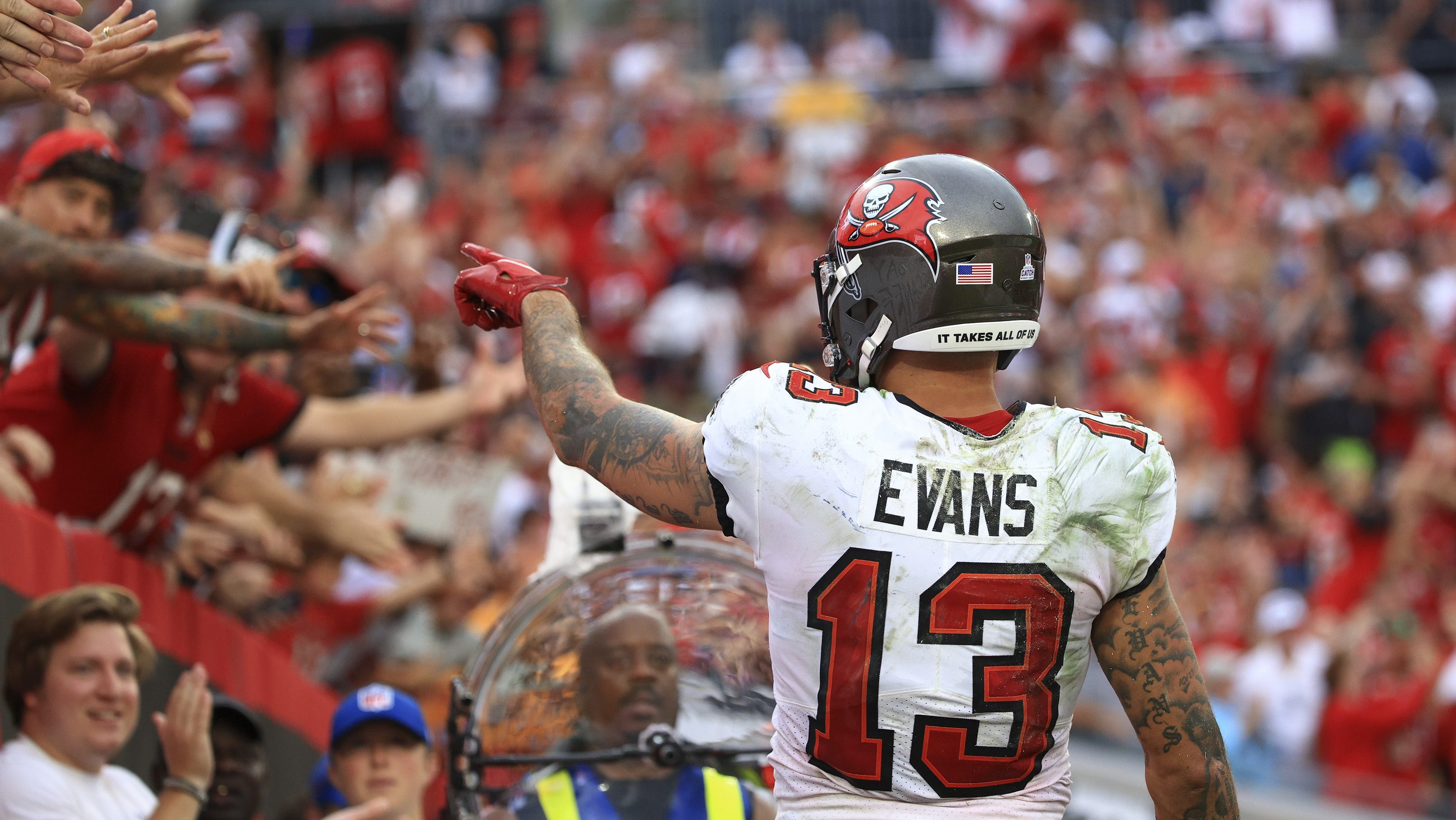 Buccaneers rumors: Bleacher Report proposes an absolutely insane Mike Evans  trade