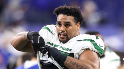 Jets Youngster Forced to Switch Positions: ‘Still a Young Pup, Will Be Fine’