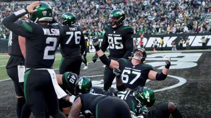 Jets Bring Back Top Reserve With Contract Extension: Report