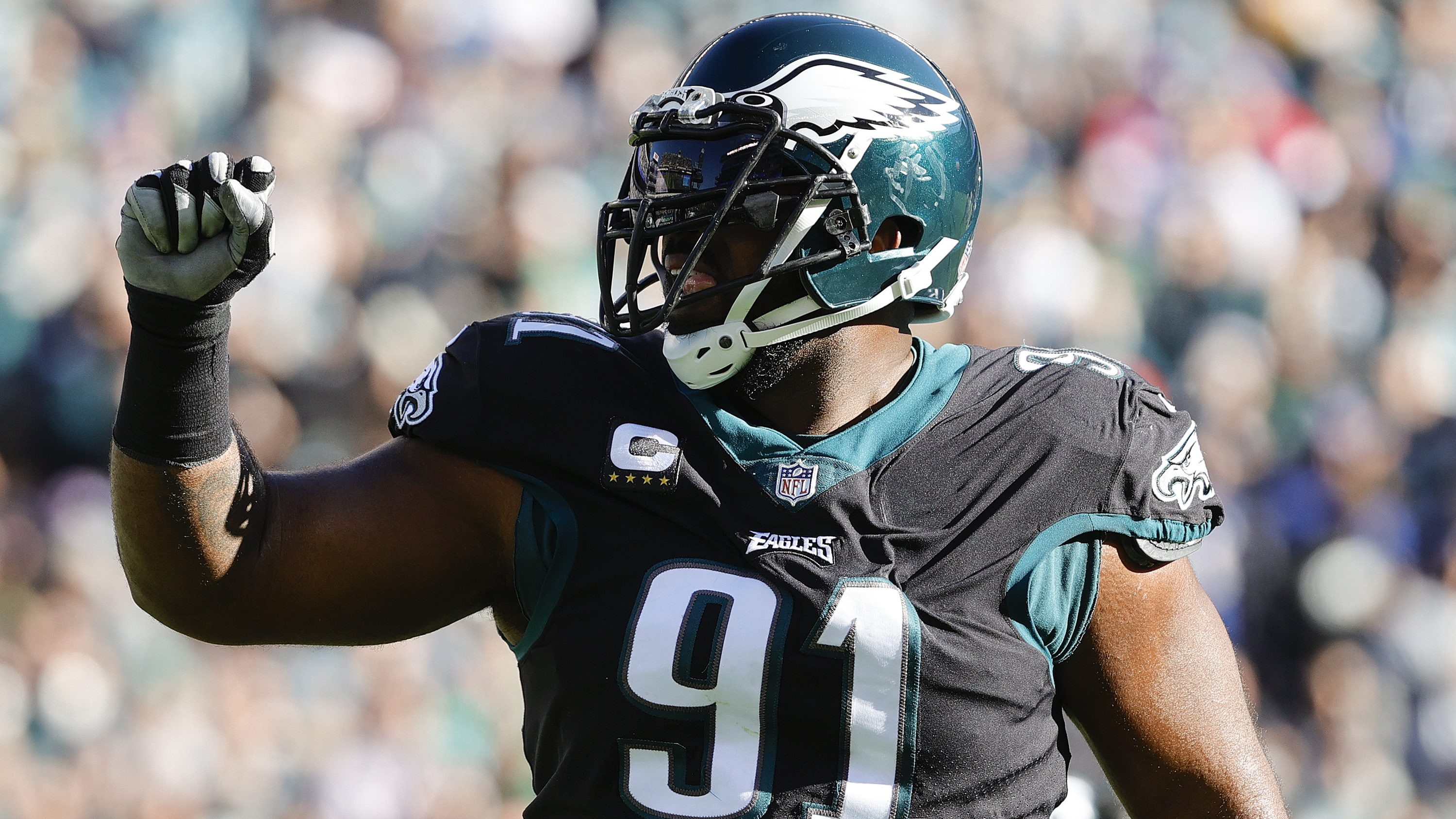 Ex-Eagles Teammate Recruiting Fletcher Cox Hard Following Release