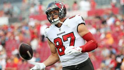 Bills ‘Hope’ TE Rob Gronkowski Finishes Career in Buffalo: Report