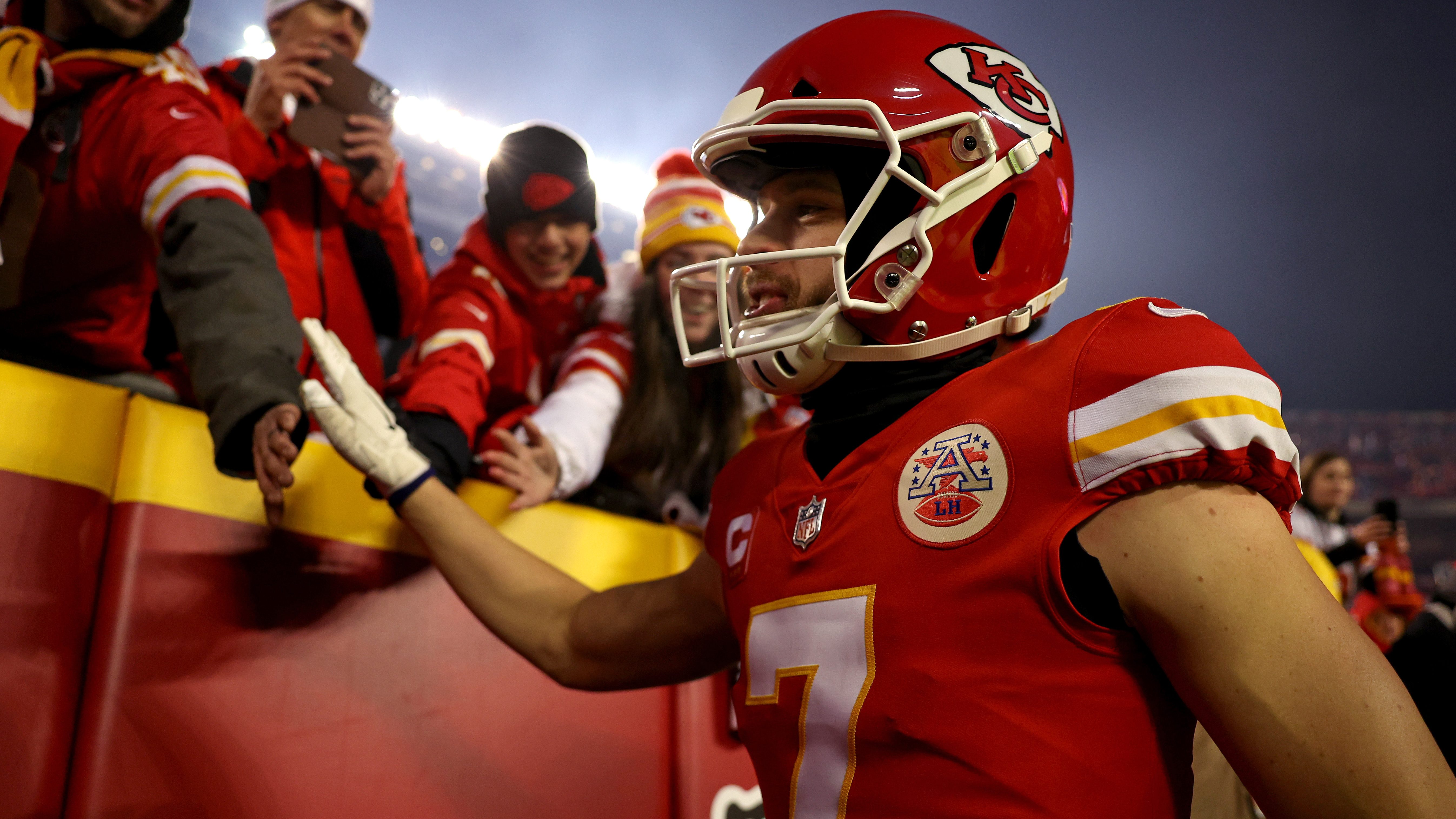 Harrison Butker of the Kansas City Chiefs warms up before Super