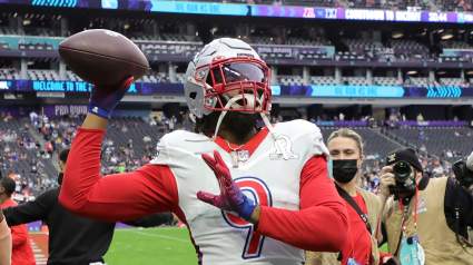 Patriots Star Messages 3-Time Pro-Bowler: ‘Foxborough Will Love U My G’