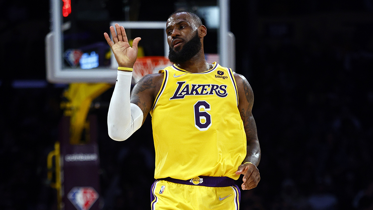 LeBron James Plans to Play Through Entire Season: Report