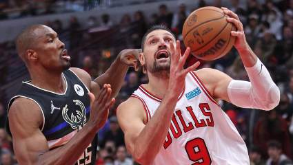 NBA Exec Projects Trade of Young Knicks Big Man for Much-Maligned Bull