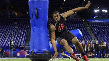 Violent EDGE Rusher ‘Squarely’ in Mix for Jets: Report