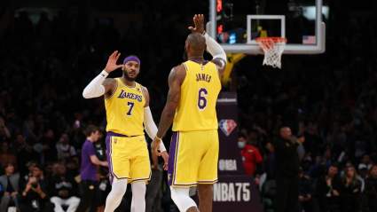 Lakers Using LeBron James, Carmelo Anthony Nemesis as Consultant: Report