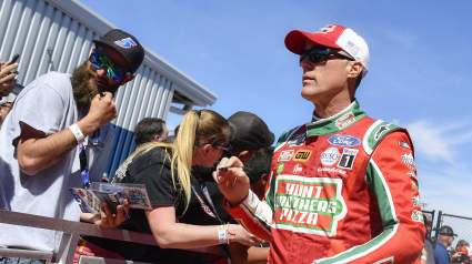 Kevin Harvick Turns in a Historic Performance at Phoenix